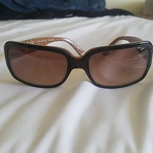 Coach sunglasses 😎 Delphine style